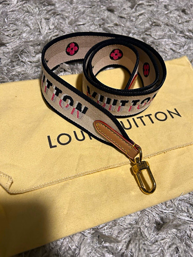 Louis vuitton beige canvas - beige,