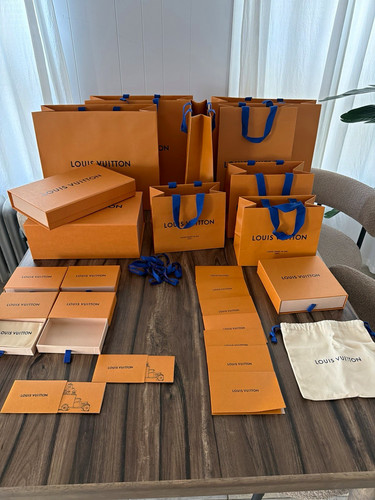 Louis vuitton logo designer - vuitton,