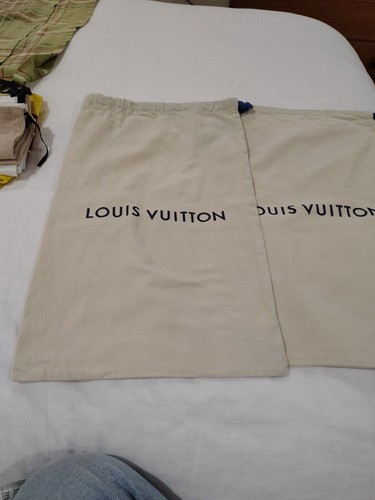 Pair louis vuitton large - a,