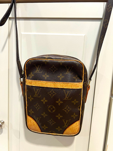 Louis vuitton monogram canvas - louis,
