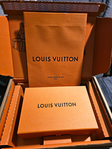 Louis vuitton tag pouch - vuitton,