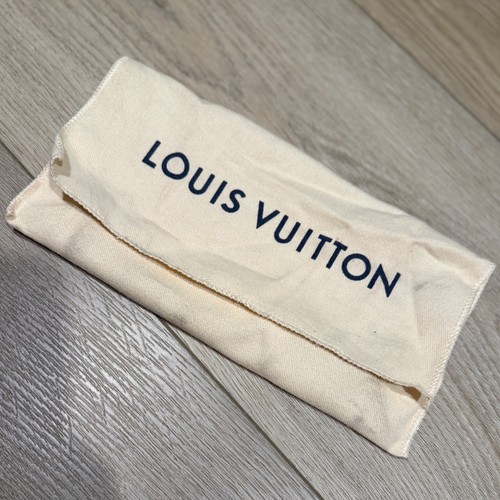 Louis vuitton small - louis, cream