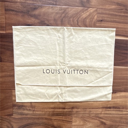 Louis vuitton beige logo - louis,